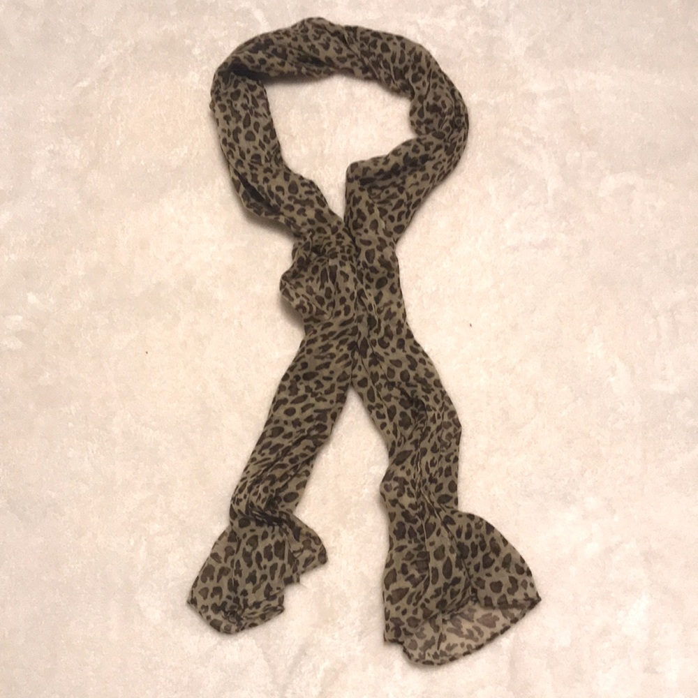 Leopard scarf